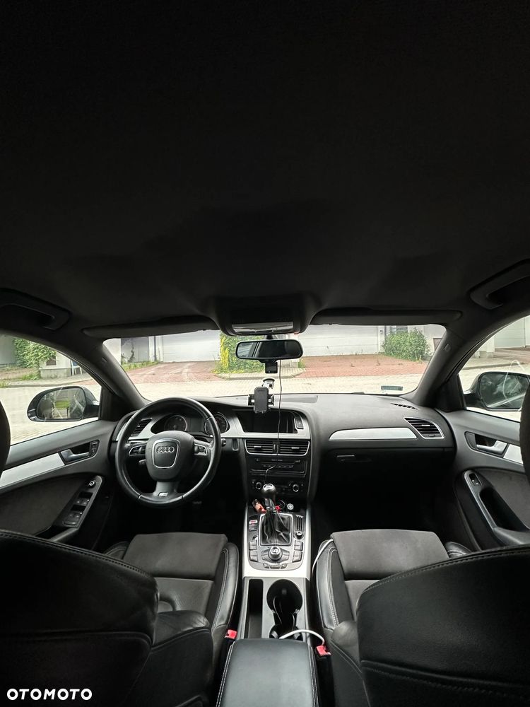 Audi A4 Limousine - 10
