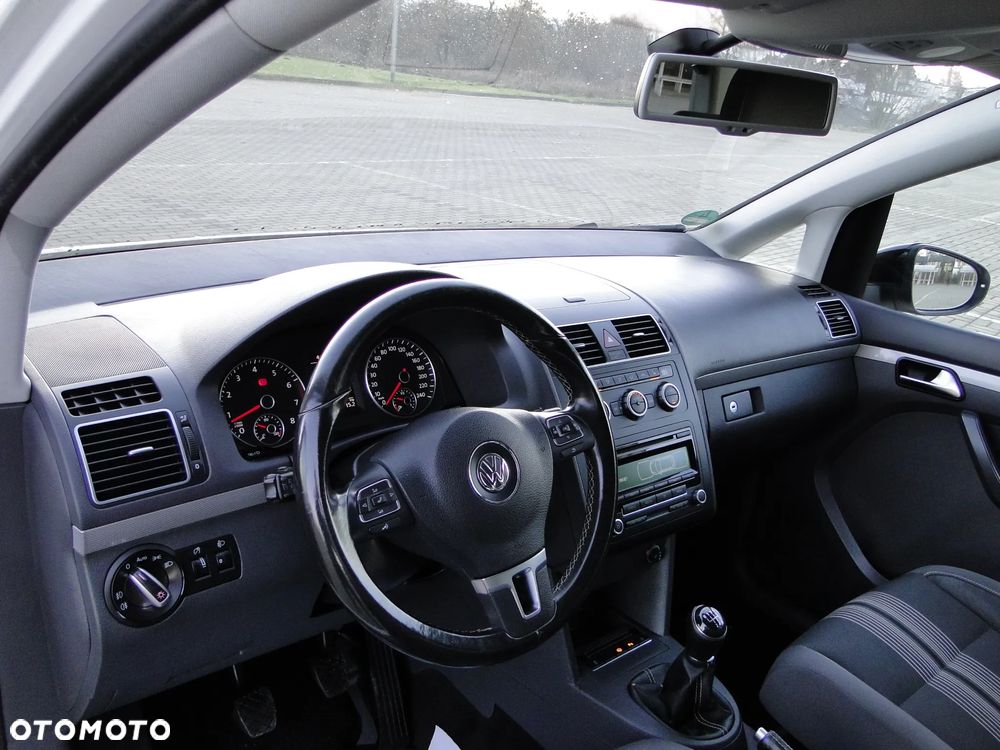 Volkswagen Touran 1.4 TSI MATCH - 18