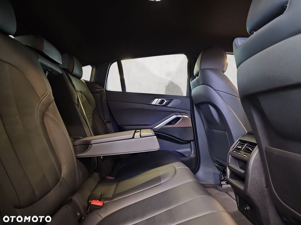 BMW X6 xDrive40i - 26
