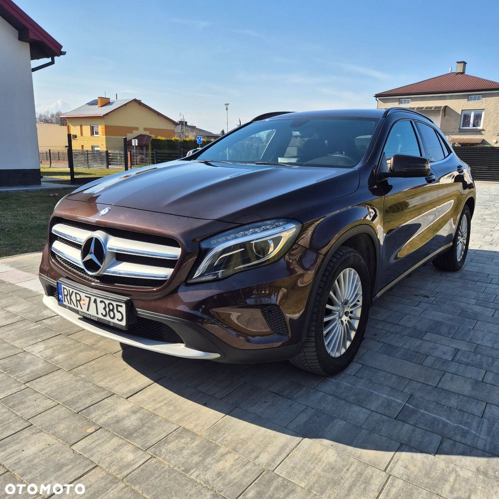 Mercedes-Benz GLA - 2