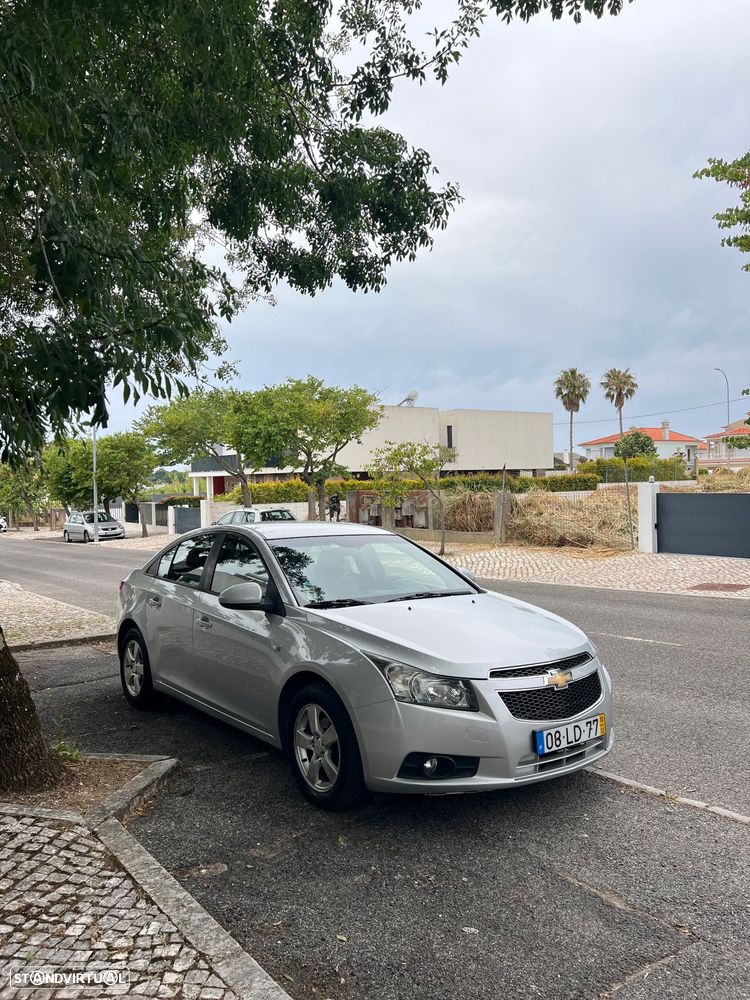 Chevrolet Cruze 1.6 LS - 1