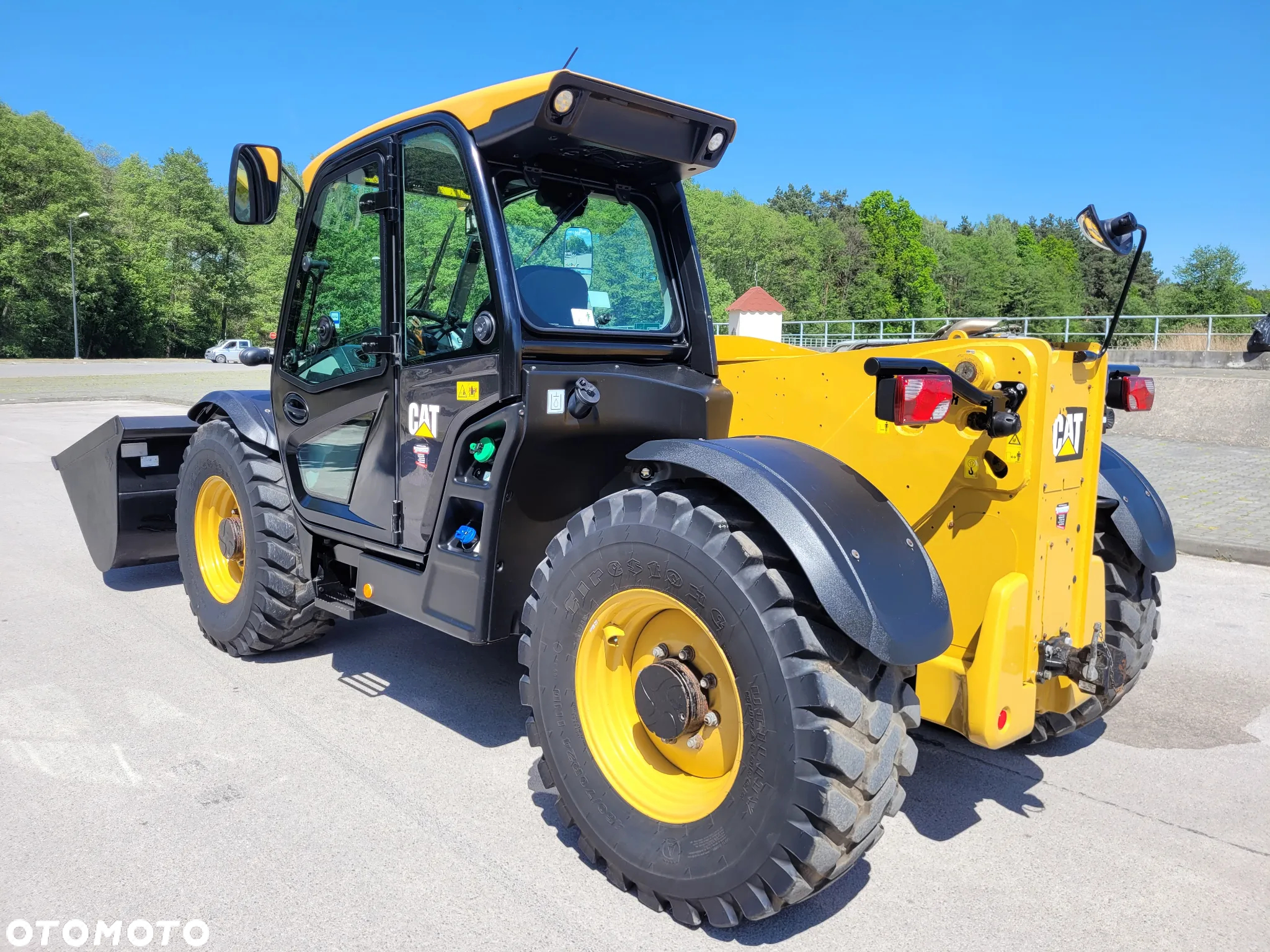 Caterpillar TH408D - 5