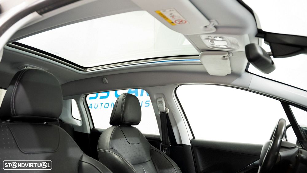 Peugeot 2008 1.2 PureTech Allure EAT6 - 13