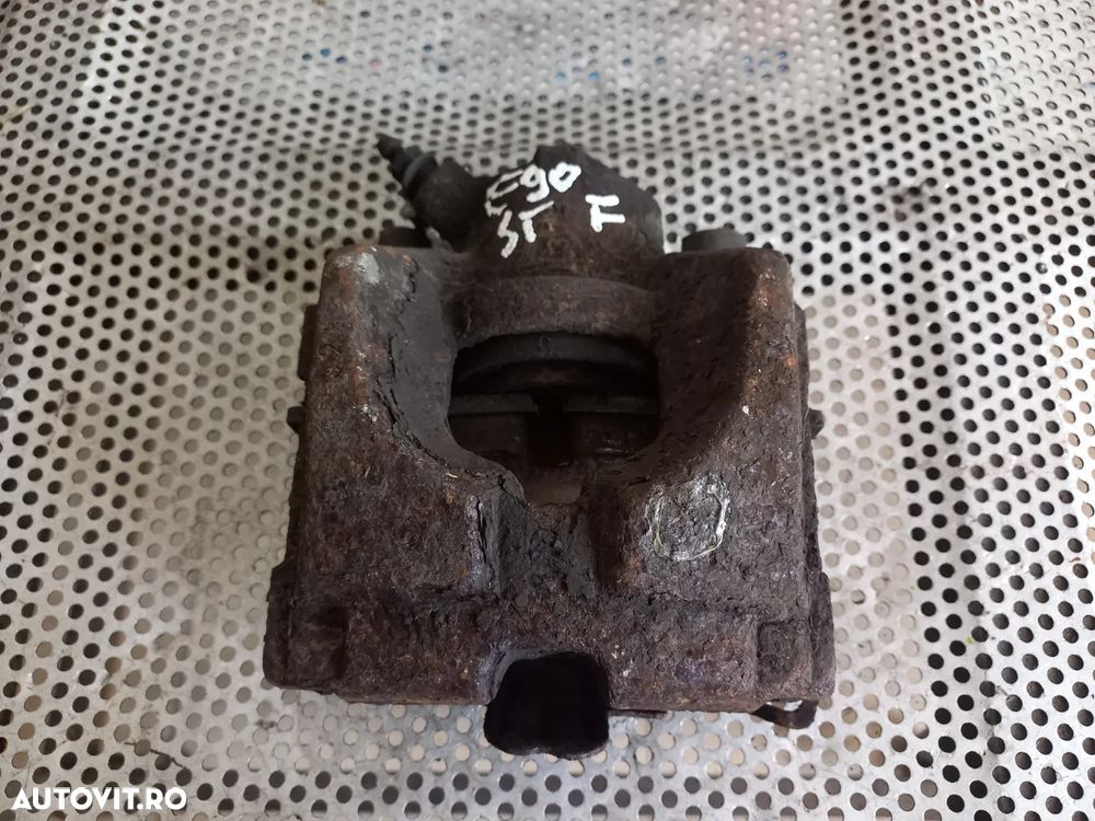 Etrier Fata Bmw E90 E91 E87 E81 E82 Stanga - Dezmembrez Bmw - Dezmembrari Arad - 4