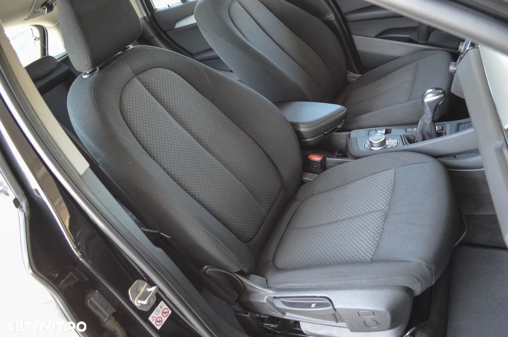 BMW X1 xDrive25e Sport Line - 32