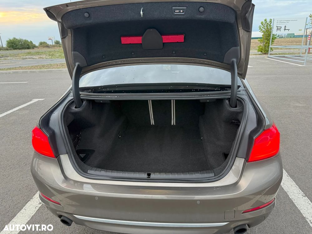 BMW Seria 5 520d xDrive Aut. Luxury Line - 8