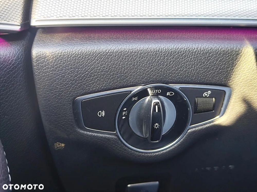 Mercedes-Benz Klasa E 220 d Business Edition - 24