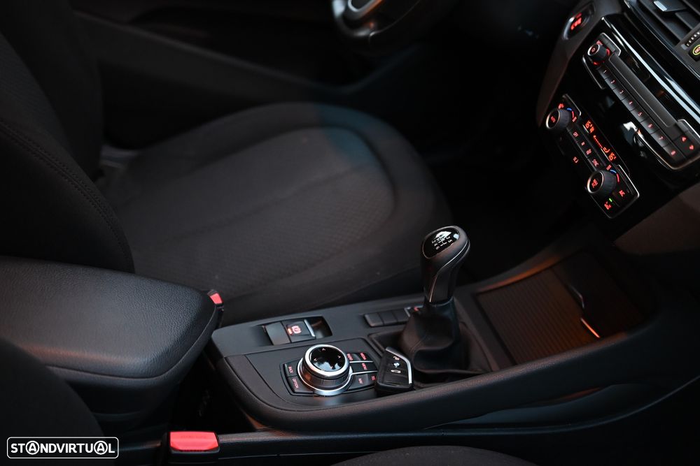 BMW X1 16 d sDrive Advantage - 9