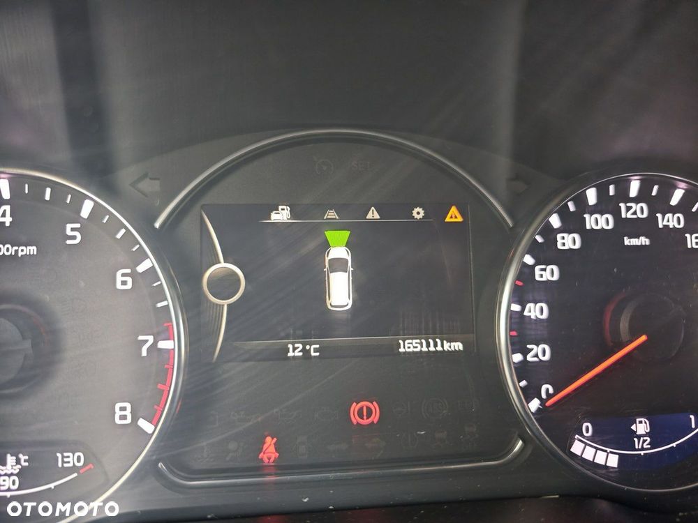 Kia Carens 1.6 GDI XL 7os - 24