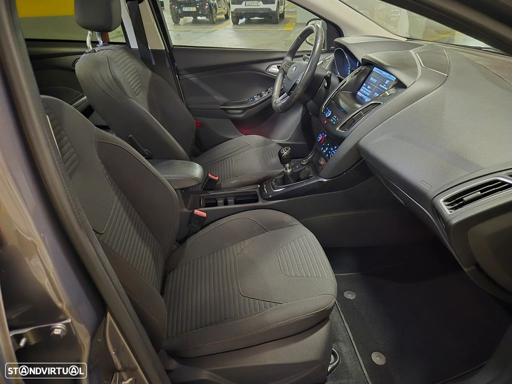 Ford Focus 1.5 TDCi Titanium - 44