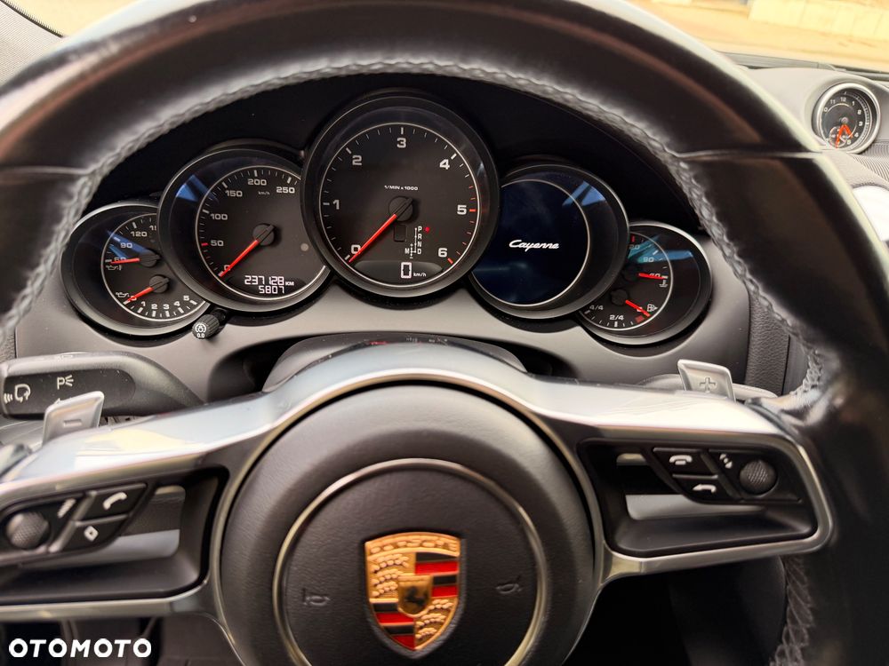 Porsche Cayenne Diesel Platinum Edition - 8