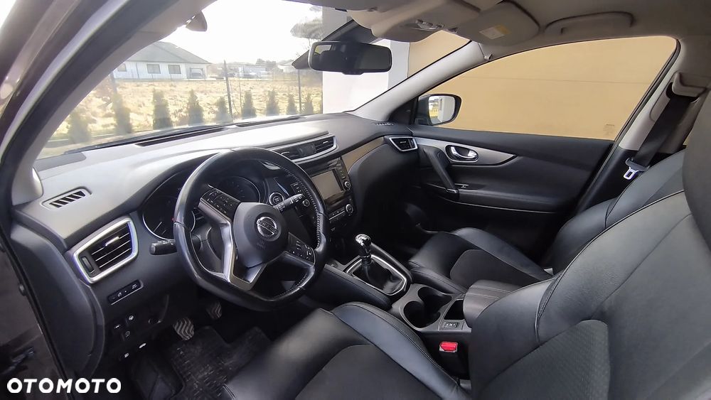 Nissan Qashqai 1.7 dCi TEKNA+ - 6