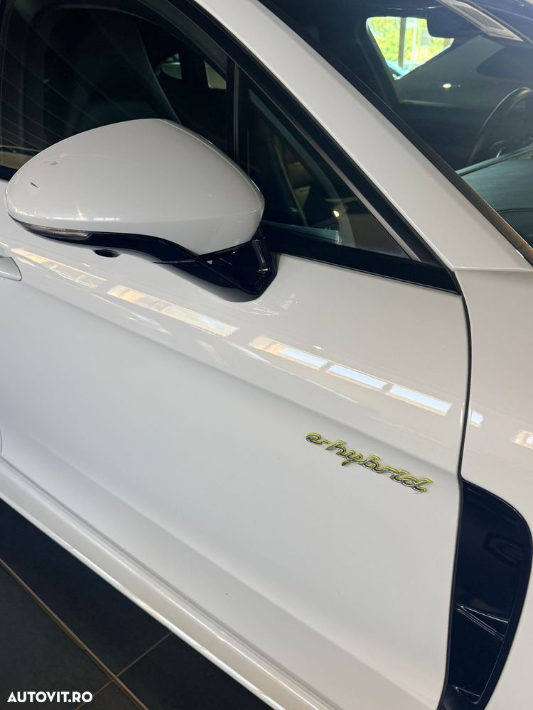 Porsche Panamera 4 E-Hybrid Platinum Edition - 14