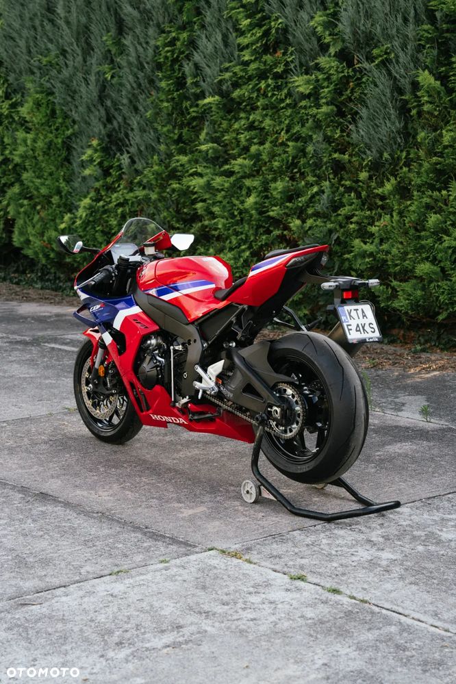 Honda CBR - 7
