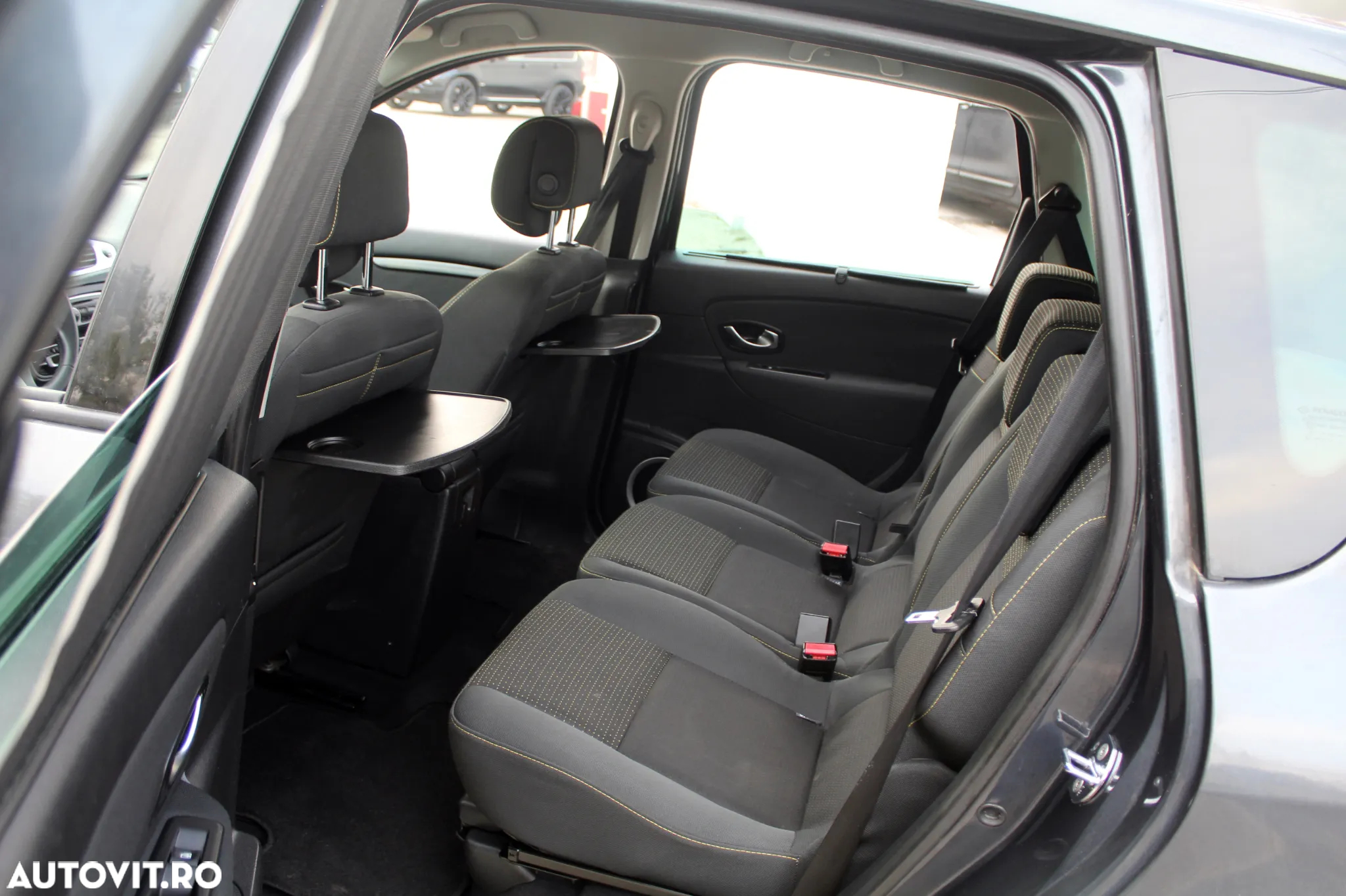 Renault Scenic TCe 130 Dynamique - 11
