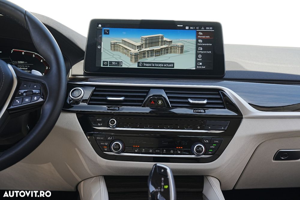 BMW Seria 5 530e xDrive Aut. Luxury Line - 33