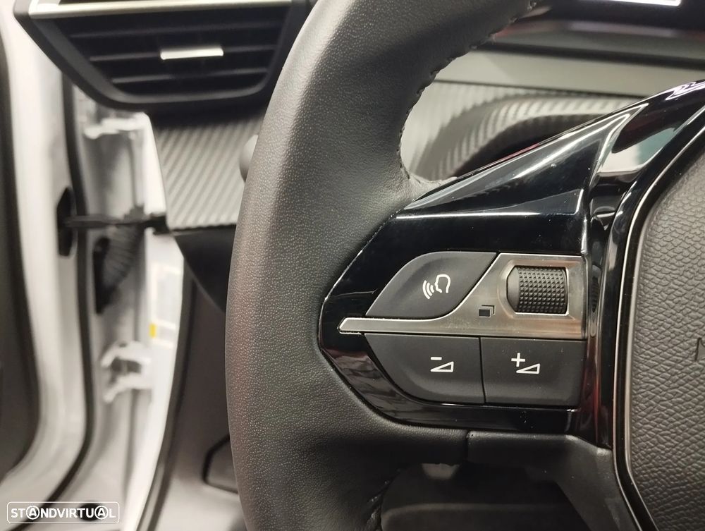 Peugeot 2008 1.2 PureTech Style - 18