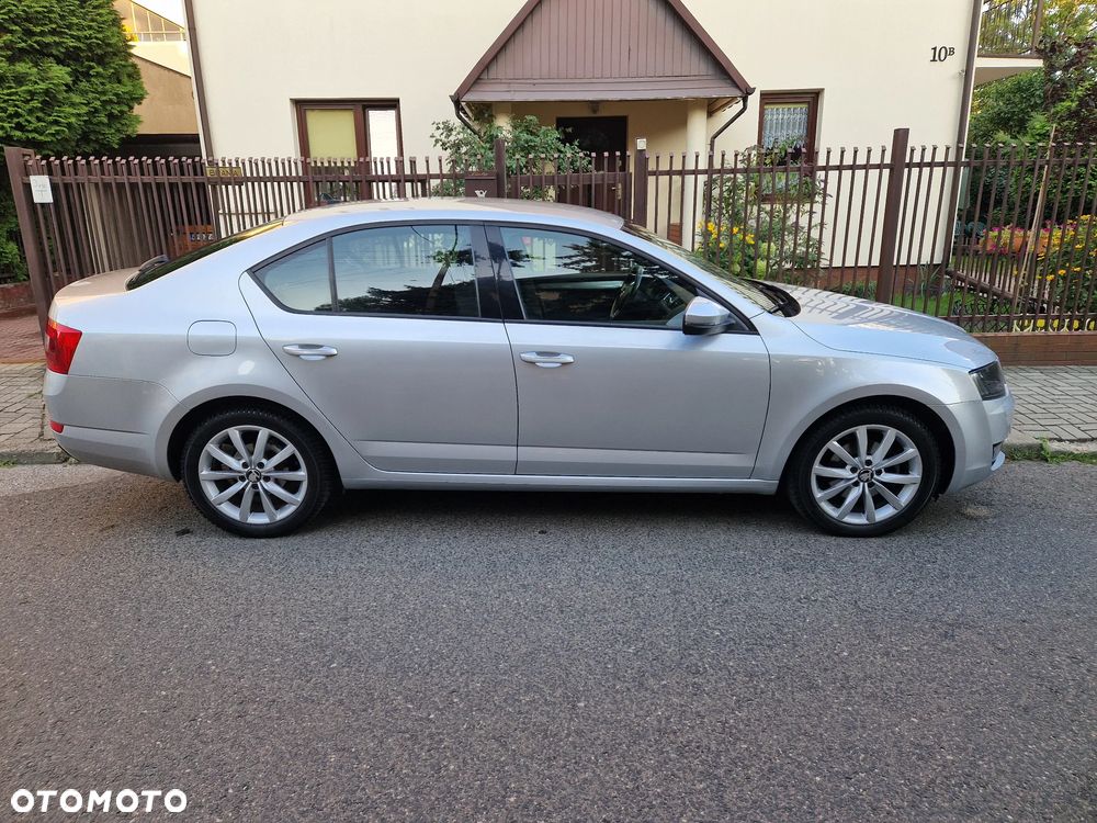 Skoda Octavia 1.4 TSI Edition DSG - 2