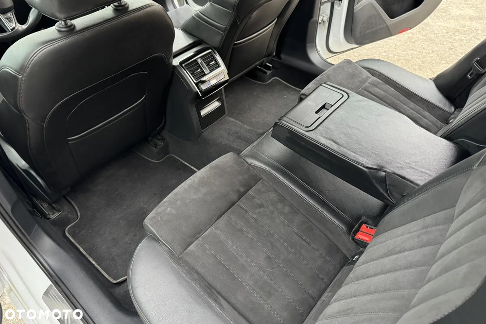 Skoda Superb 2.0 TDI Sportline - 24