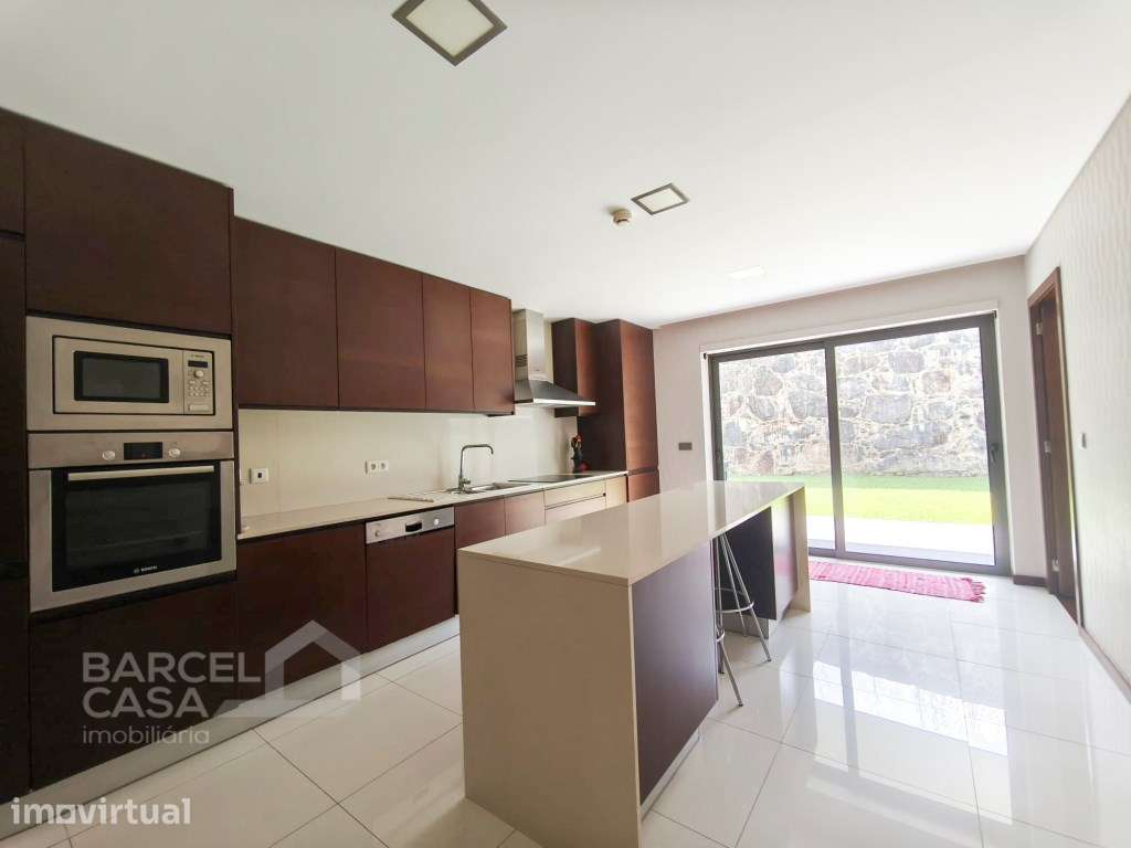 Exclusividade & Elegância: Moradia Individual T4 Contemporânea em G... - Grande imagem: 3/39