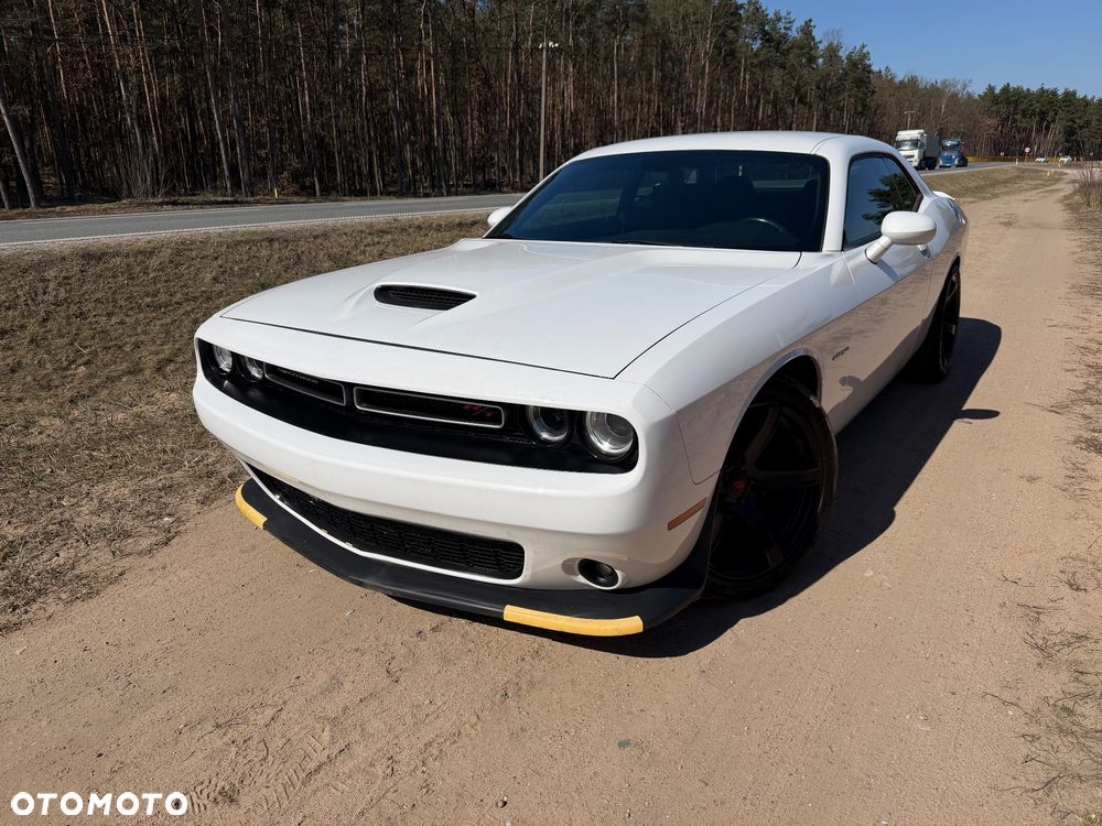 Dodge Challenger - 21