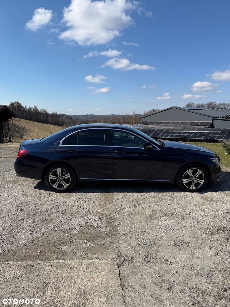 Mercedes-Benz Klasa E 220 d 4-Matic Business Edition 9G-TRONIC - 3