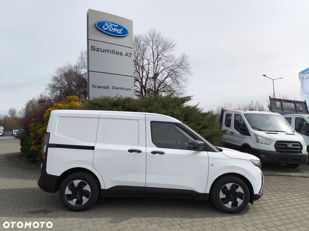 Ford E-Transit Couirer - 4