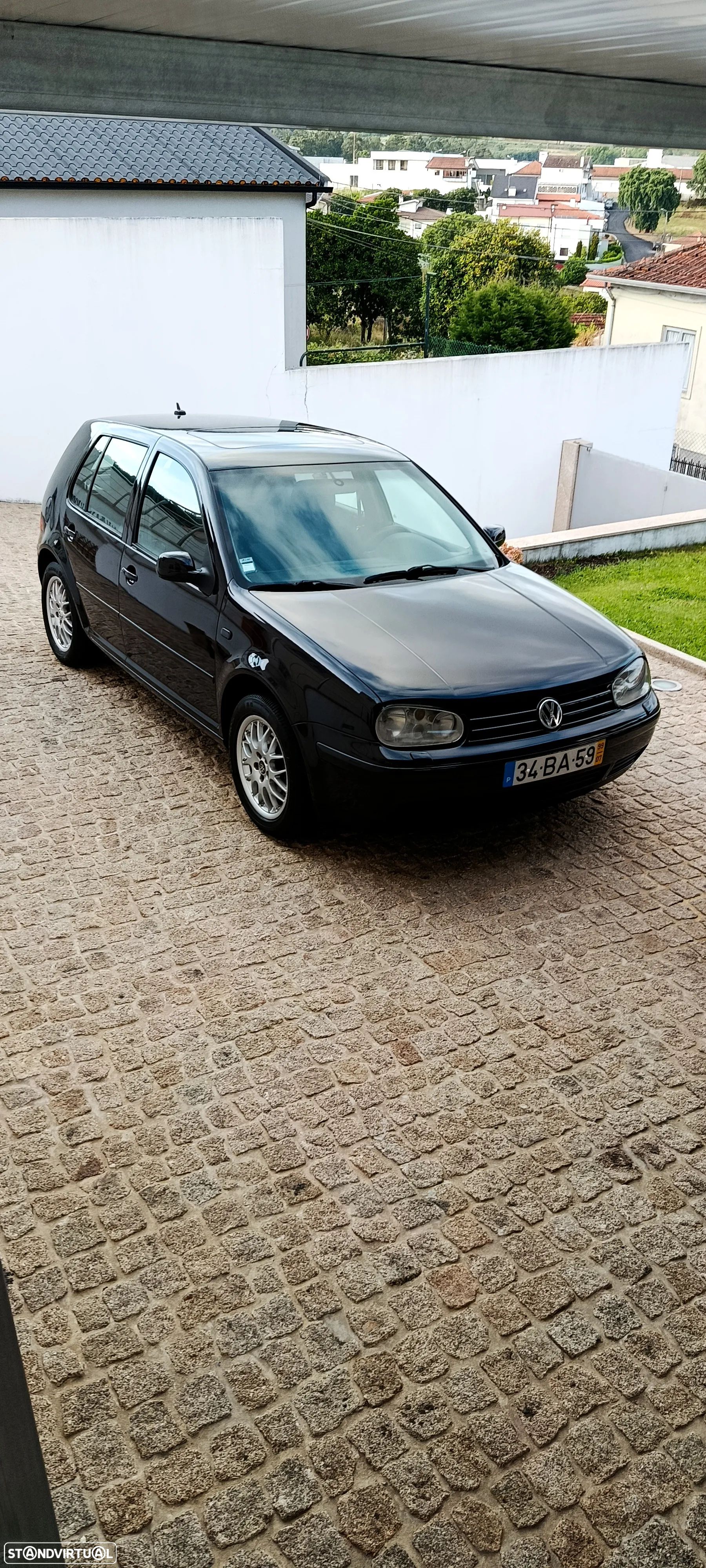 VW Golf - 1