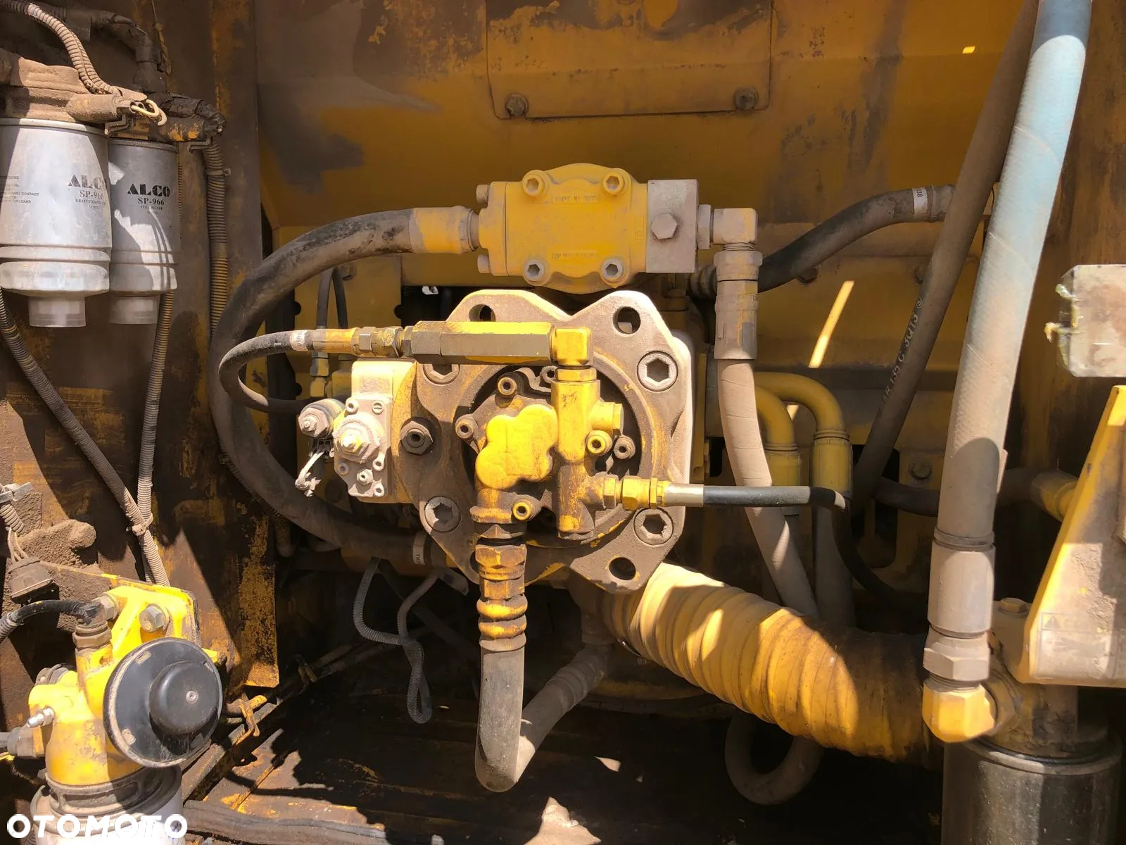 New Holland Kobelco E215B LC version-C - 14