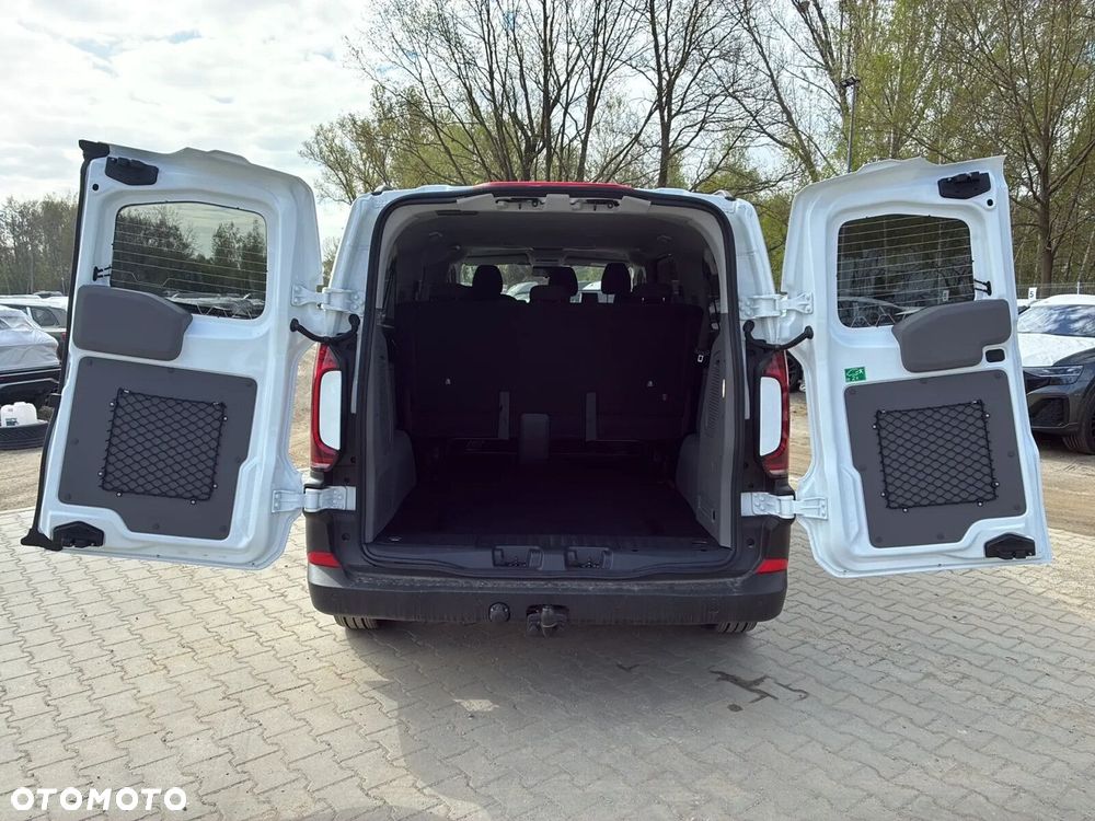 Volkswagen Caravelle - 12