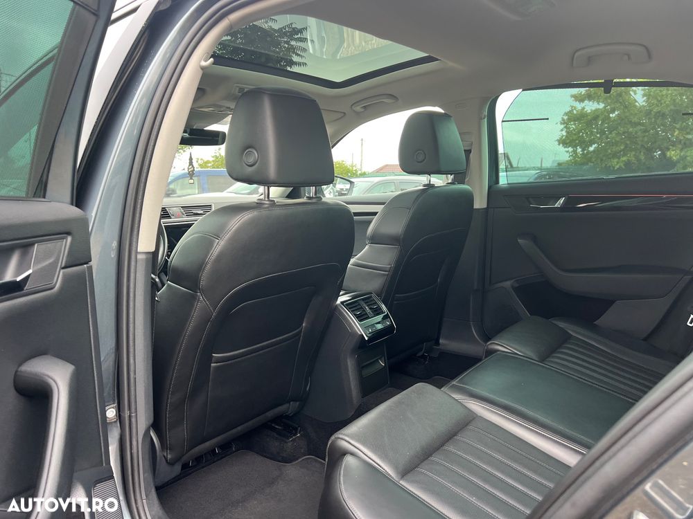 Skoda Octavia 2.0 TDI DSG 4X4 Laurin & Klement - 12