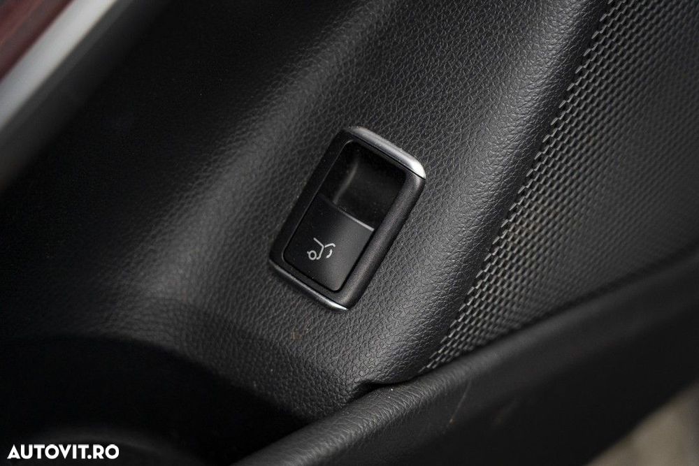 Mercedes-Benz GLA 220 4MATIC - 27