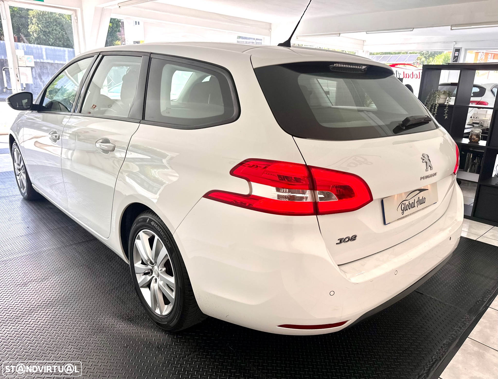 Peugeot 308 SW BlueHDi 120 EAT6 Stop & Start Allure - 8