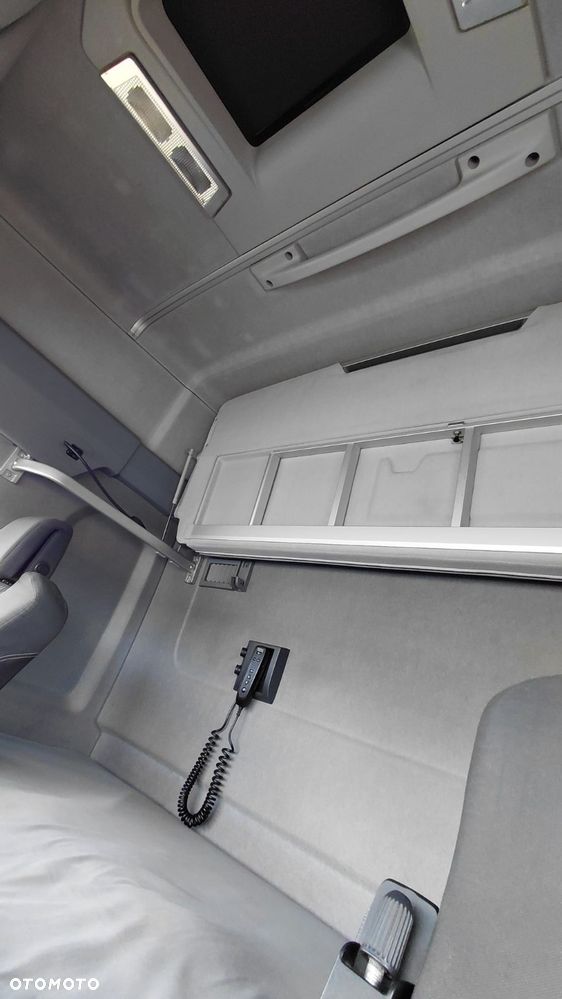 Renault GAMA T 460 AUTOMAT - 11