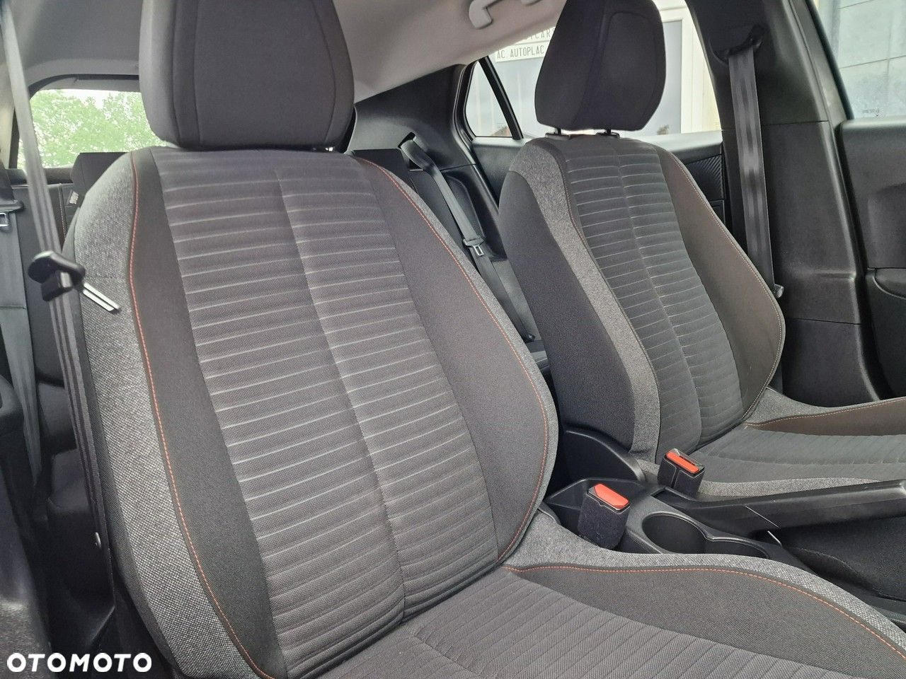 Peugeot 2008 1.2 PureTech Active Pack S&S EAT8 - 23