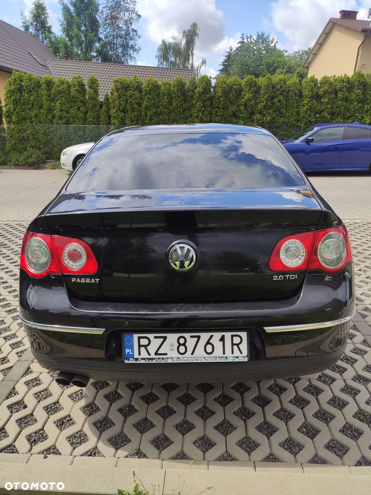 Volkswagen Passat - 5