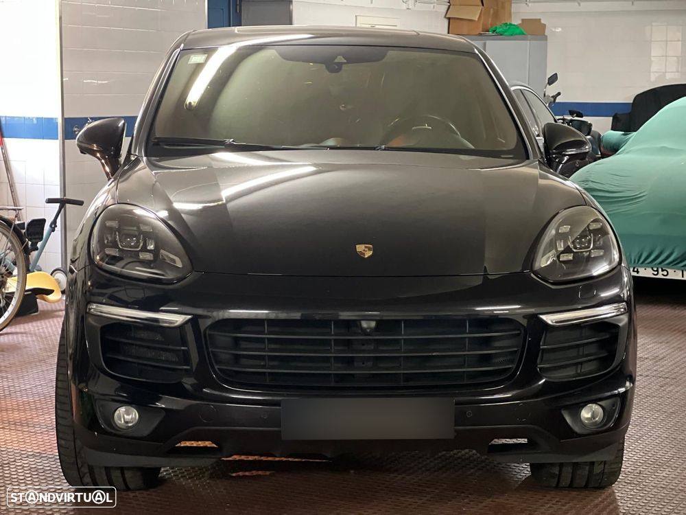 Porsche Cayenne S - 2