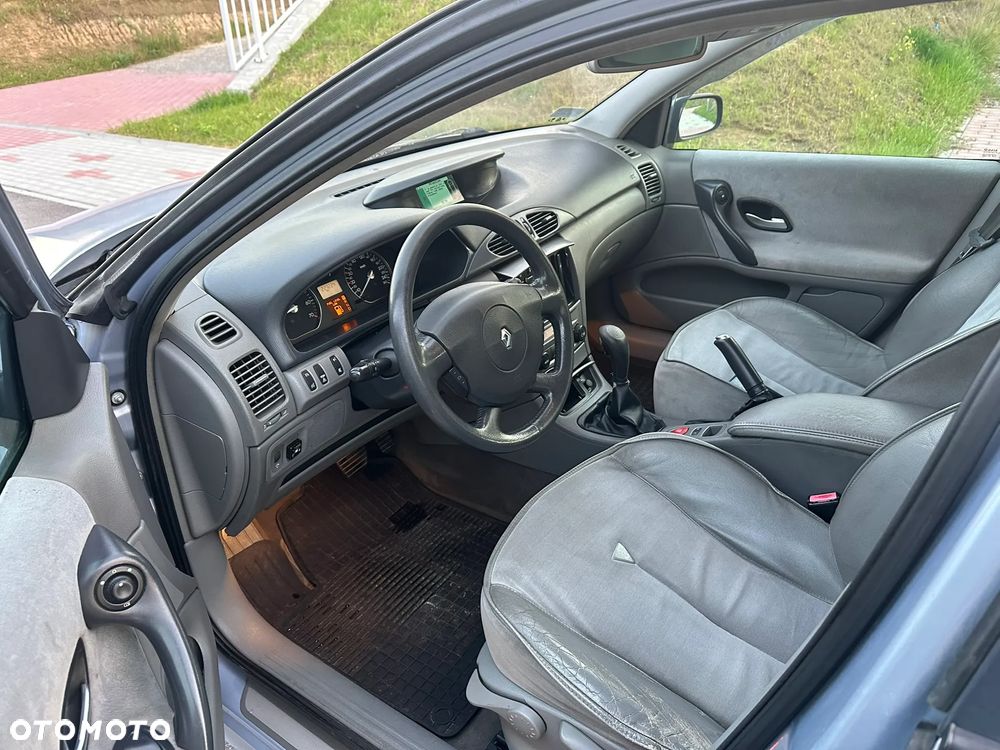 Renault Laguna - 8