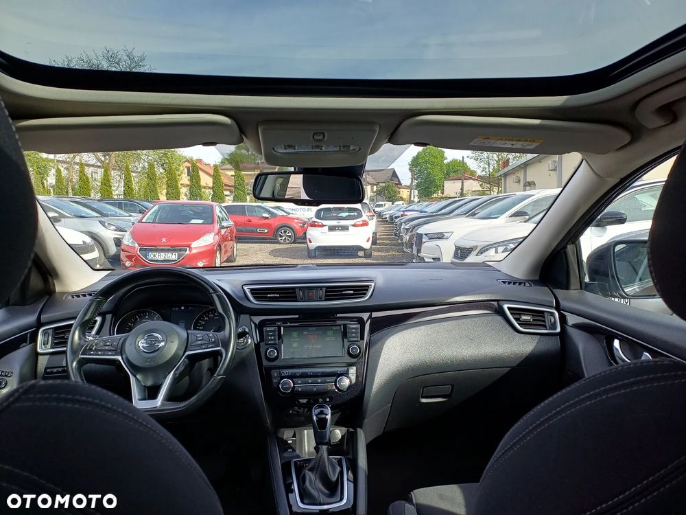 Nissan Qashqai 1.3 DIG-T N-Connecta DCT - 29
