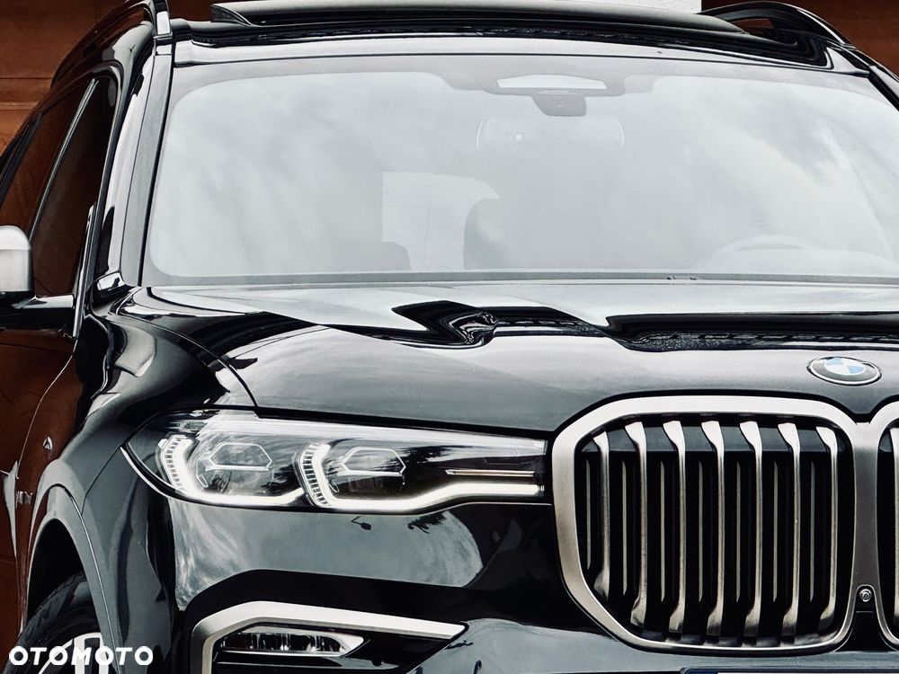 BMW X7 M50i sport - 8