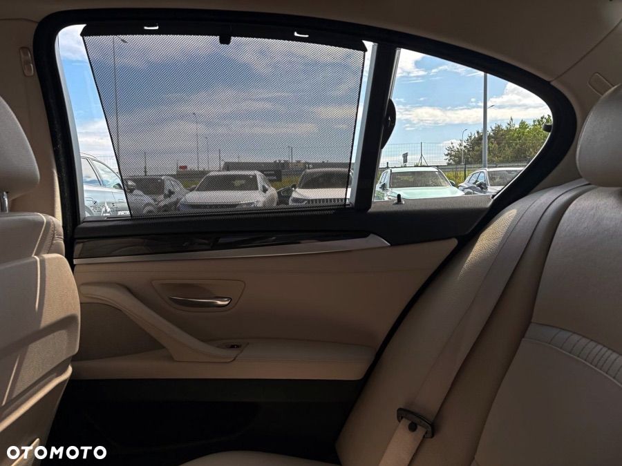 BMW Seria 5 525d xDrive Luxury Line - 35