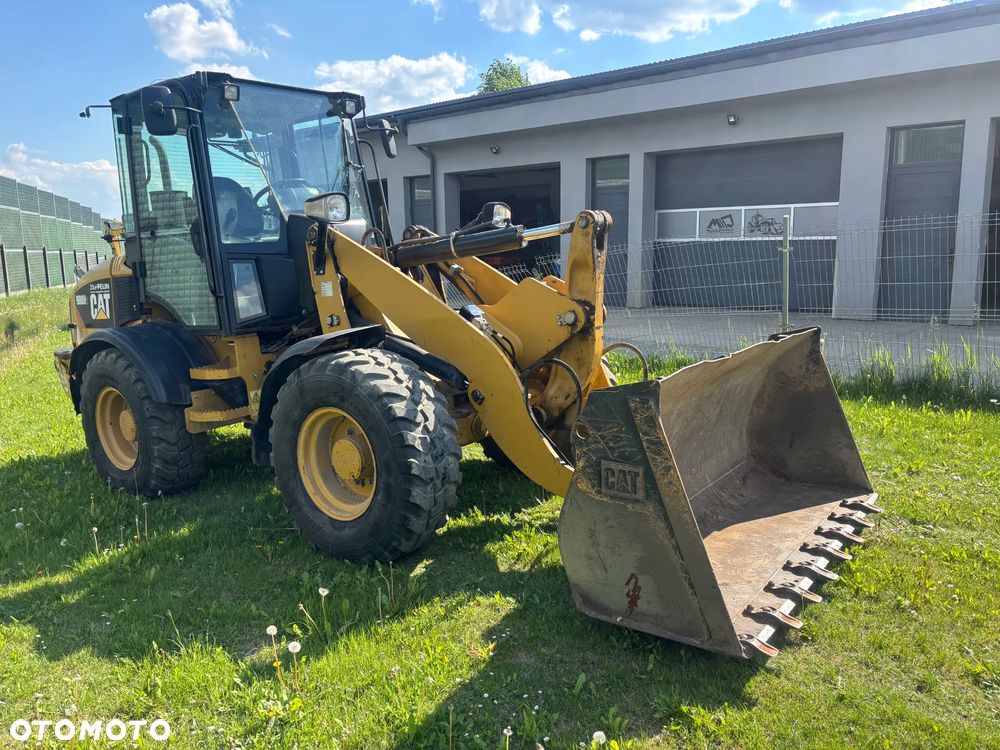Caterpillar 908H - 3