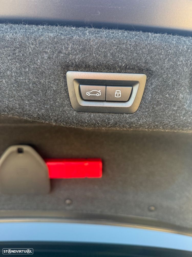 BMW 520 d Pack Desportivo M Pro - 25