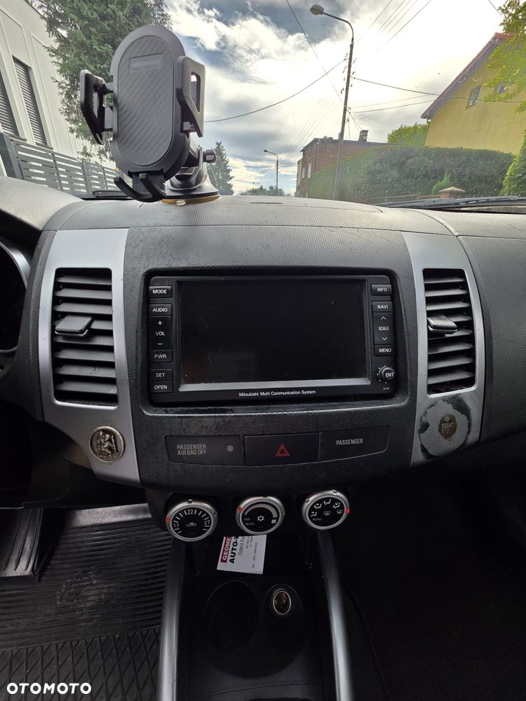 Mitsubishi Outlander 2.2 DID Intense + - 16