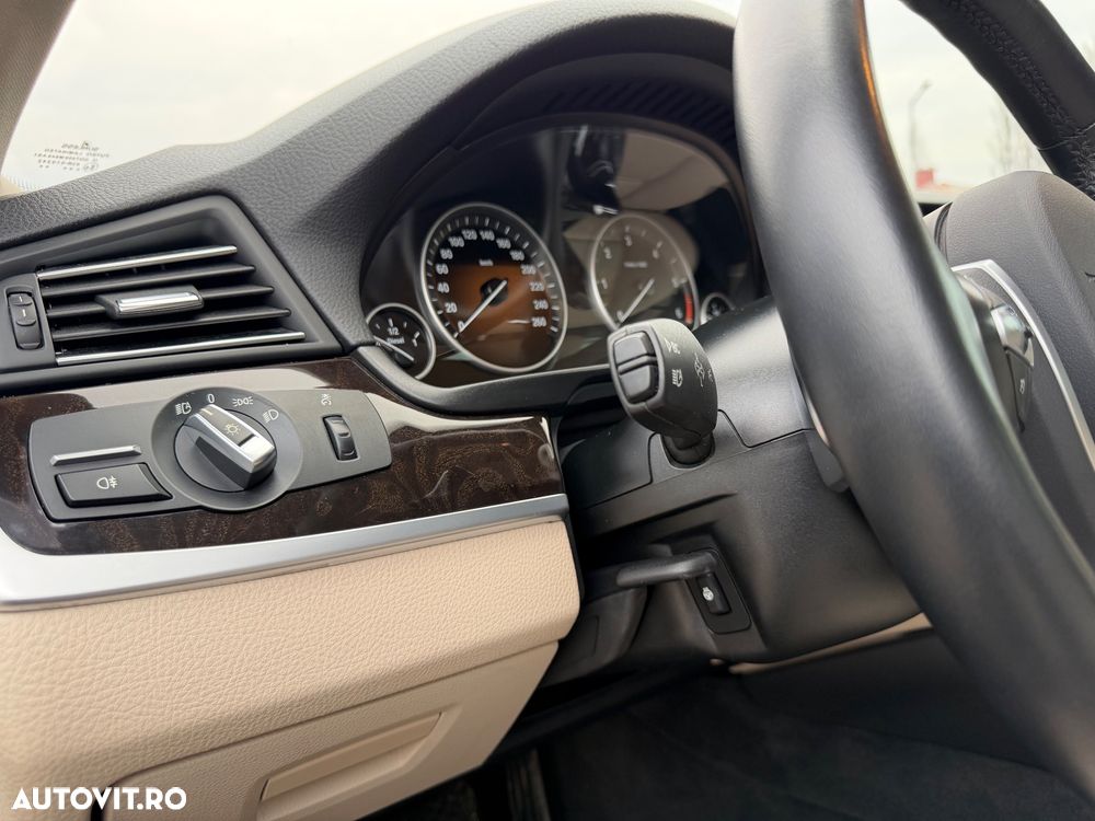 BMW Seria 5 525d Aut. - 12