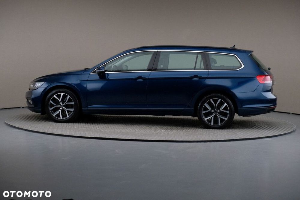 Volkswagen Passat Variant 1.5 TSI ACT mHEV Business DSG - 4