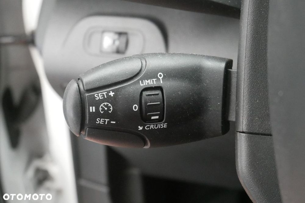 Toyota ProAce 1.5 D-4D Active SalonPL VAT23% Właścicielem pojazdu jest Ayvens Financial Services Polska - 18