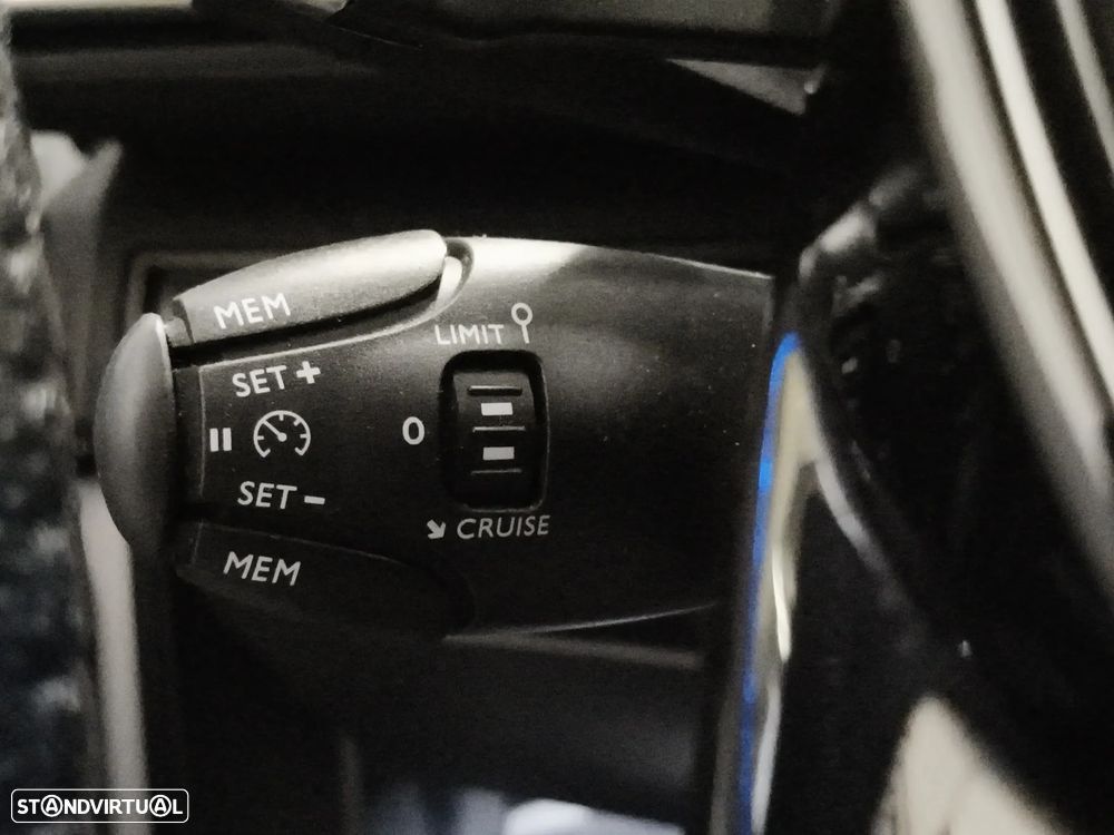 Peugeot 5008 1.6 BlueHDi GT Line EAT6 - 17