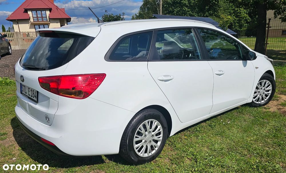 Kia Ceed - 4