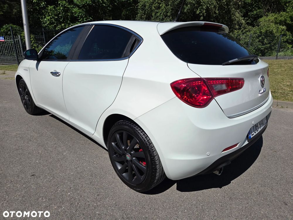 Alfa Romeo Giulietta 1.6 JTDM Distinctive - 5